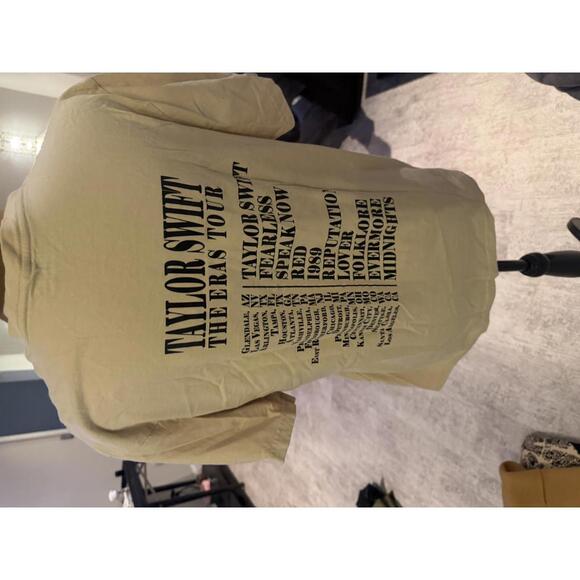 Taylor Swift The Eras Tour Graphic T-Shirt sz M - Picture 2 of 4